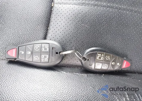 2019 Dodge Grand Caravan Gt from USA, damaged, VIN 2C4RDGEG0KR716075